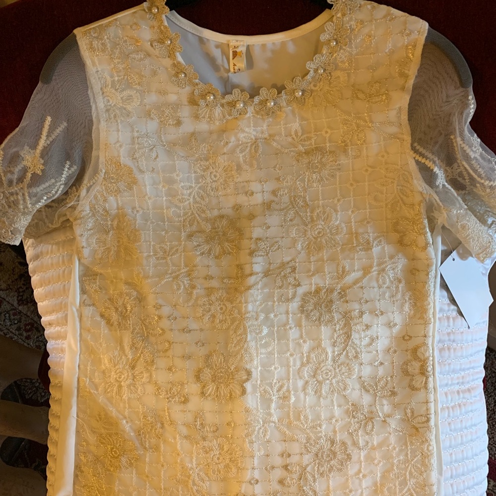 Blouse. (Note) This fits a sm or xs.